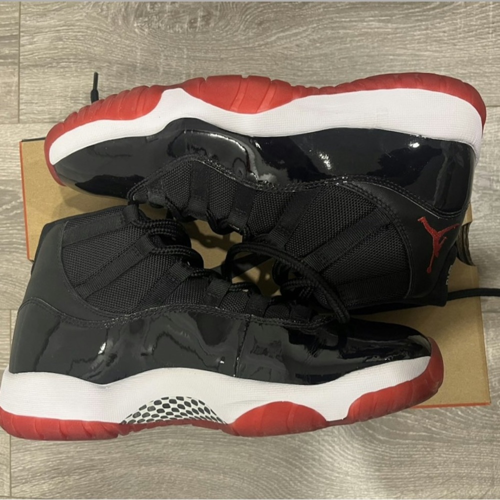 Jordan 11 Bred Size 10